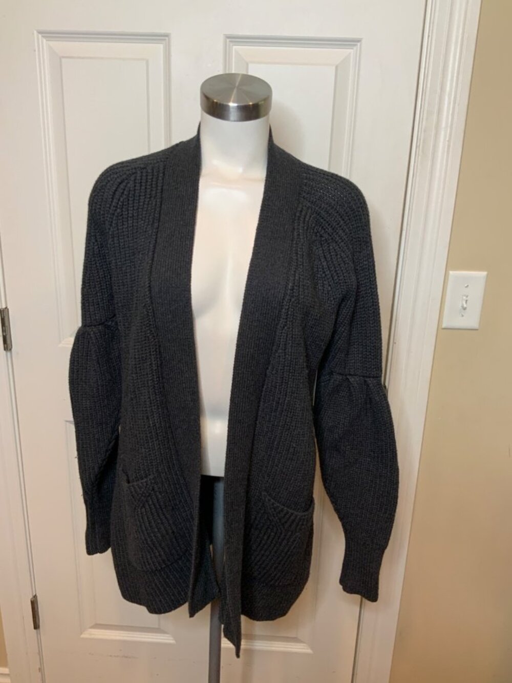Anthropologie Knitted & Knotted Gray Ribbed Knit Open Cardigan, Size XS
